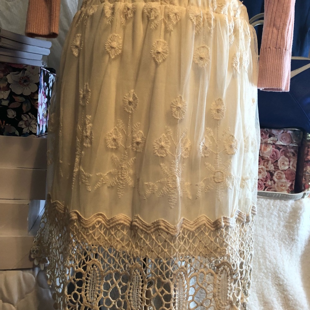 HEARTSOUL LACE MINI  & 2 CROP TOPS - Picture 6 of 8